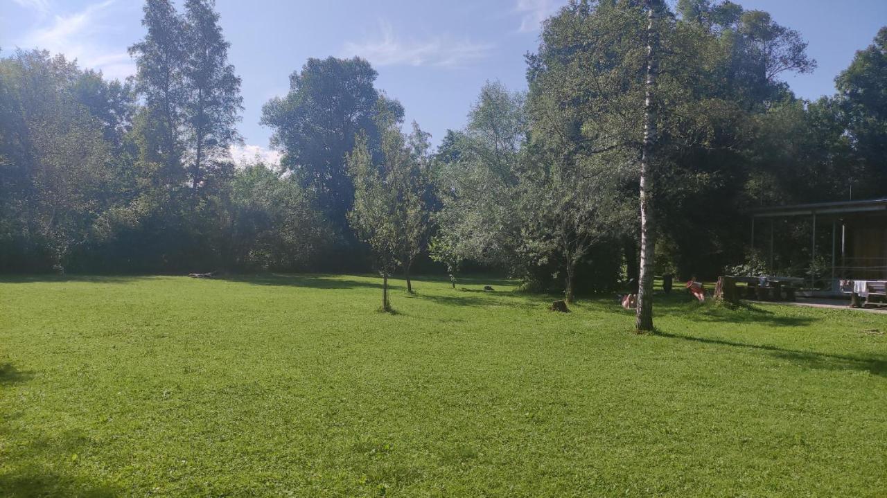 Glamping Wallersee - Unter Dem Kastanienbaum Helming المظهر الخارجي الصورة